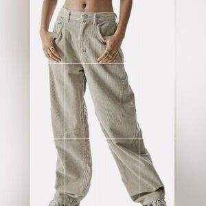BDG cream high rise baggy soft corduroy Size 25
